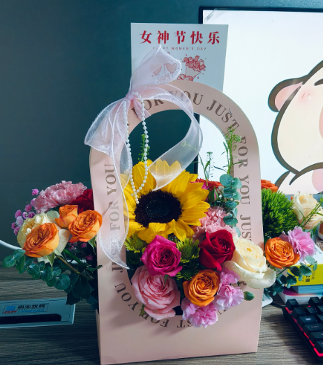 芳華綻放，致敬巾幗——卓為凈化工程祝全體女神節(jié)日快樂